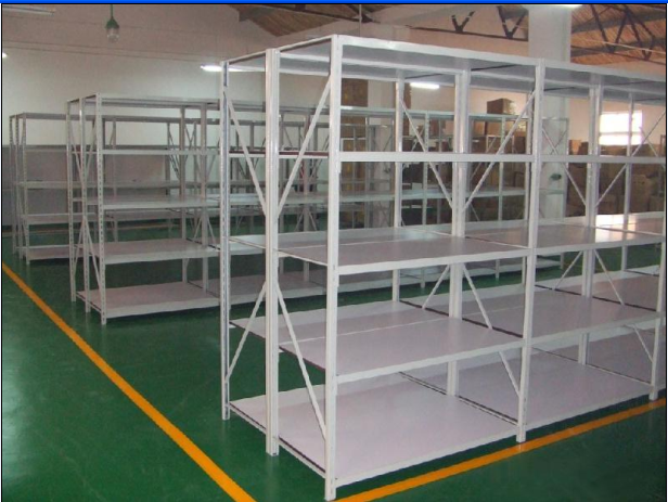 ?輕型貨架的結構特點